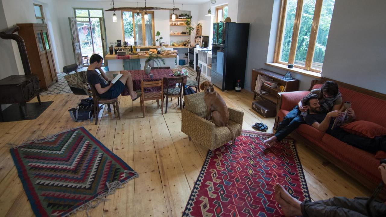 Karma Hostel มาร์ทวิลิ ภายนอก รูปภาพ