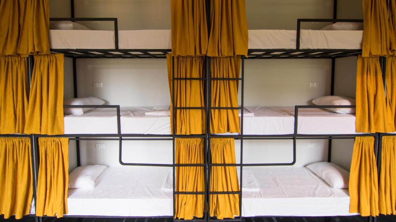 Karma Hostel มาร์ทวิลิ ภายนอก รูปภาพ